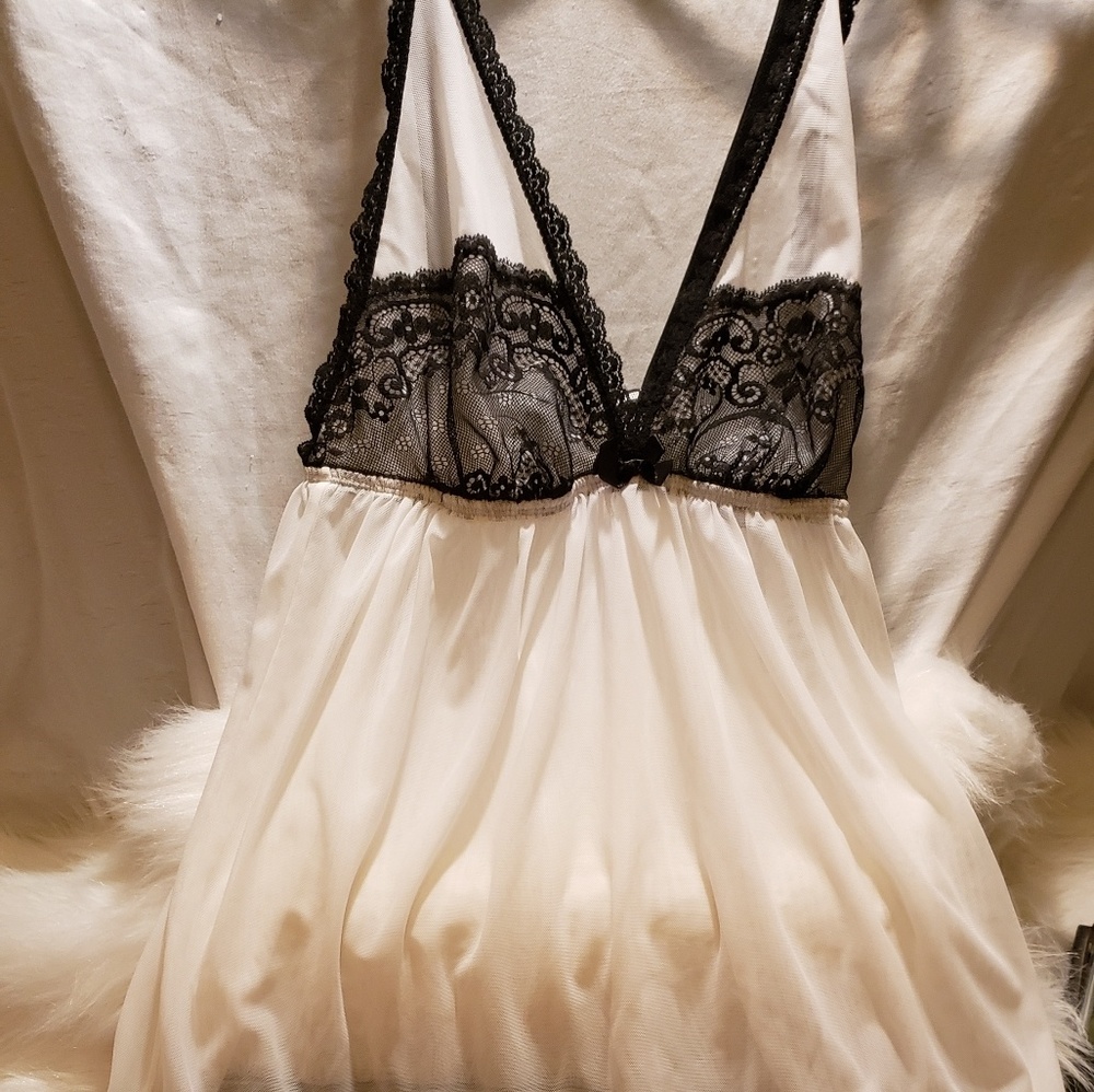 {Smart & Sexy Sleepwear} Chemise with VS Thong